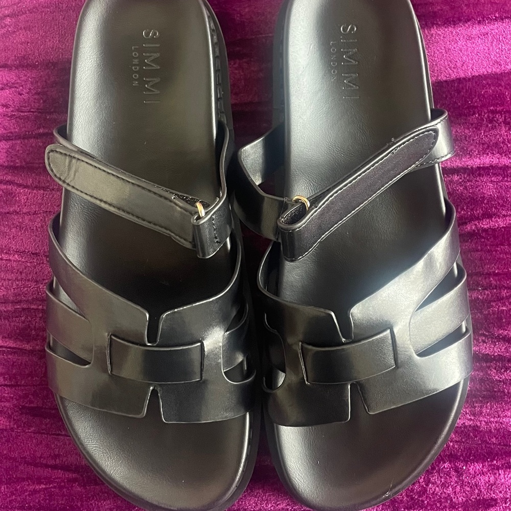 ADELLE BLACK CHUNKY VELCRO STRAP FLAT SANDALS